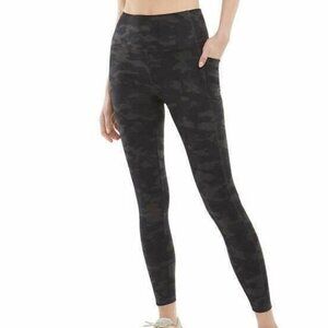 Danskin Women's Soft Leggings Size M Cascade Print High Rise Contour Stretch NEW